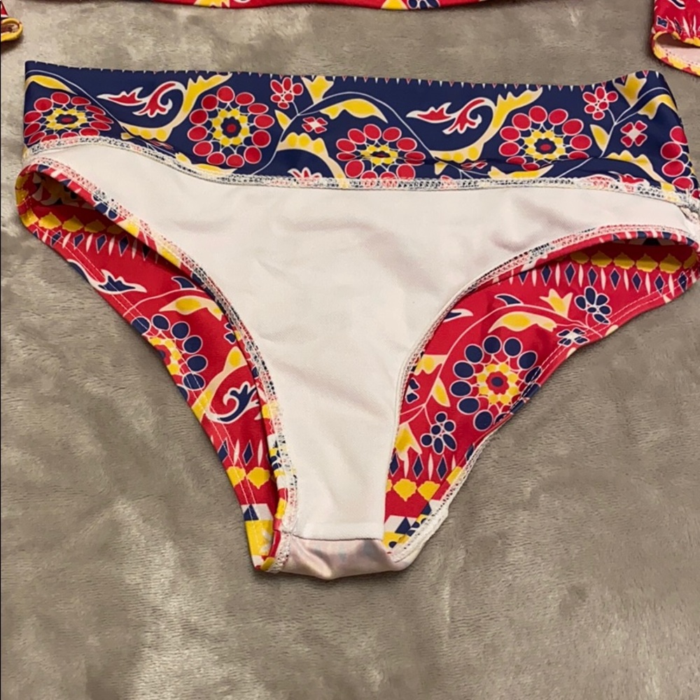 patterned bikini - Picture 2 of 2